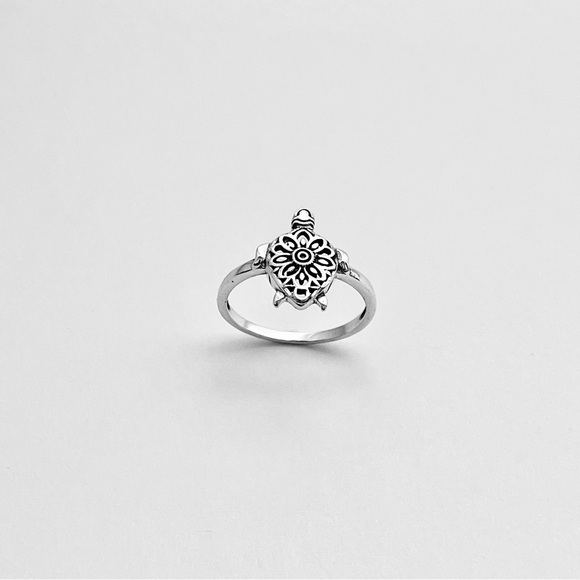 Sterling Silver Mandala Turtle Ring, Sea Ring, Animal Ring, Flower Ring - Picture 10 of 13